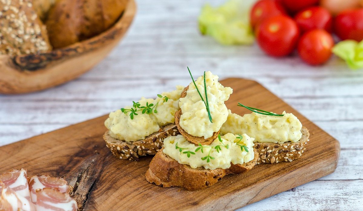 Traditional Seaside Snacks Worth Seeking Out